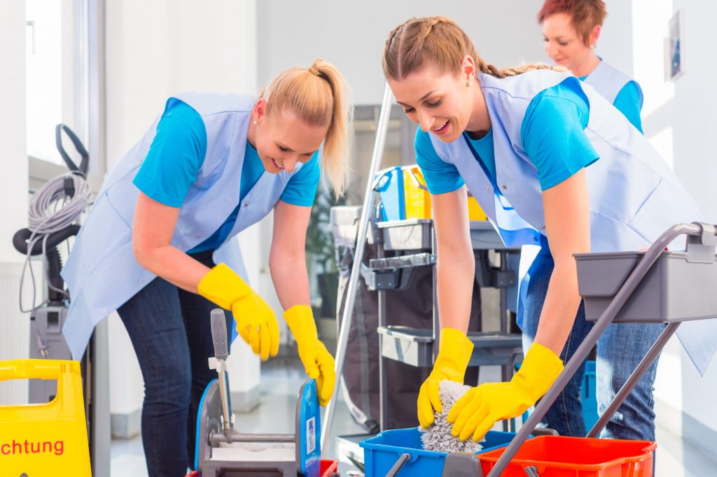 Why Columbia’s Vehicle Dealerships Trust Commercial Cleaners for Their Cleansing Needs